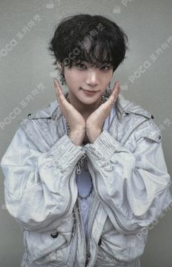 LOUD & PROUD kiwee ver. SIYUN photocard image