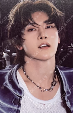 NEVER SAY NEVER LENTICULAR KEYRING Ver.
