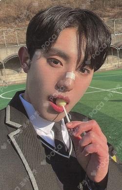 OnlyOneOf gallery bOOk ‘year bOOk’ Mill photocard image