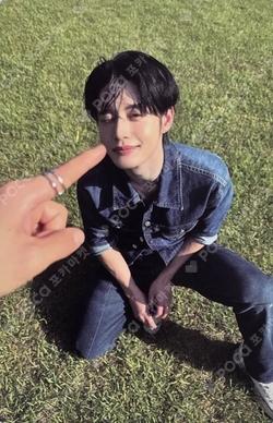 NEVER SAY NEVER PHOTOBOOK Ver. ORDINARY Ver. KIM JIWOONG photocard image