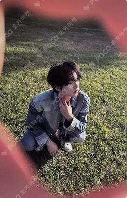 NEVER SAY NEVER PHOTOBOOK Ver. ORDINARY Ver. HAN YUJIN photocard image
