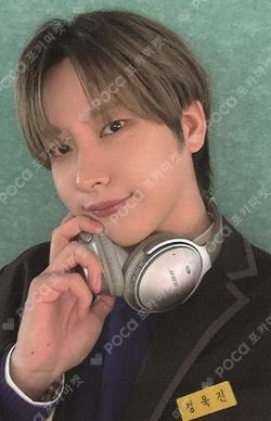 OnlyOneOf gallery bOOk ‘year bOOk’ Nine photocard image