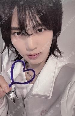 NEVER SAY NEVER LENTICULAR KEYRING Ver. HAN YUJIN photocard image