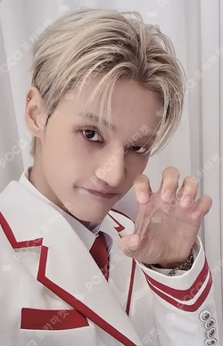 ATEEZ X ANITEEZ POP-UP EXHIBITION & STORE ANITEEZ IN THE CALLING RANDOM TRADING CARD WOOYOUNG photocard image