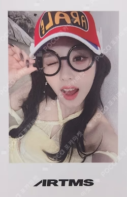 Club Icarus Hellolive shop HeeJin photocard image