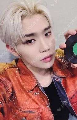 ZEROBASEONE KIM TAERAE photocard image