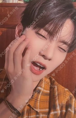 LUCKY LITTLE THINGS POP-UP STORE LUCKY DRAW Q photocard image