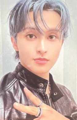 Go Back To The Future fromm store MARK photocard image