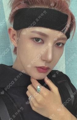 Go Back To The Future fromm store RENJUN photocard image