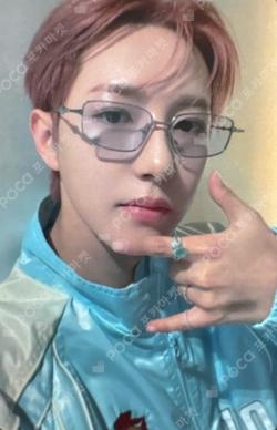 Go Back To The Future b.stage+ LUCKY DRAW RENJUN photocard image