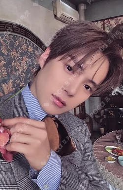 THE X HELLO X VER. MINHYUK photocard image