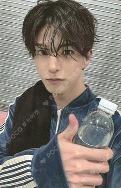 TREASURE 2025 SEASON’S GREETINGS TEAM TOWEL ASAHI photocard image