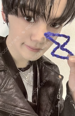 NEVER SAY NEVER LENTICULAR KEYRING Ver.