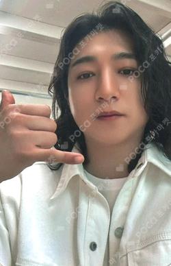 The DECADE OLIVE YOUNG SUNGJIN photocard image