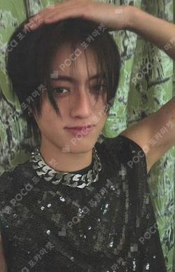 LOVE PULSE SPORTY/TEUME VER. WEVERSE HARUTO photocard image