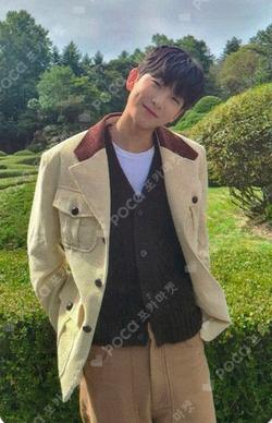 AMPERSAND ONE WEVERSE KYRELL photocard image