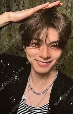 LOVE PULSE SPORTY/TEUME VER. WEVERSE ASAHI photocard image