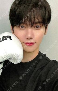 Dare to Crave APPLEMUSIC MINHEE photocard image