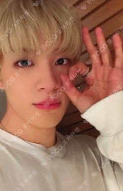 Go Back To The Future POPMERCH WINNER JENO photocard image