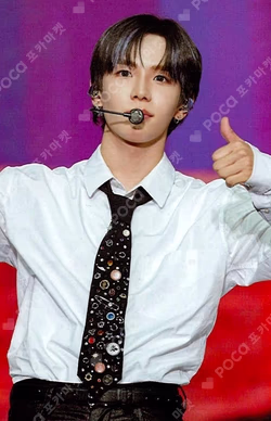 1st STAGE to RIIZE Digital Code ver./ Blu-ray ver. PRE-ORDER EVENT SHOTARO photocard image