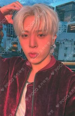 LOVE PULSE POP-UP STORE AIR TUBE KEYRING + PHOTOCARD SET
