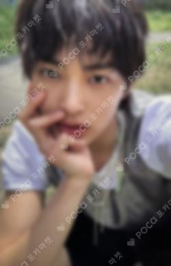 COLOR OUTSIDE THE LINES Scene 3 ver. KEONHO photocard image