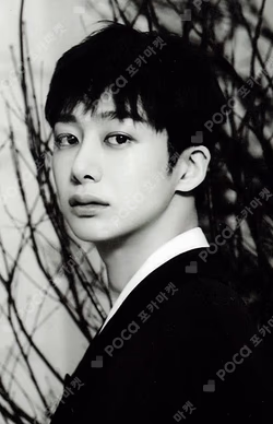 THE X STARSHIPSQUARE HYUNGWON photocard image