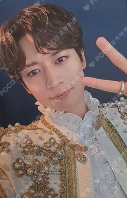SHINee WORLD VI [PERFECT ILLUMINATION : SHINee'S BACK] Blu-ray MINHO photocard image