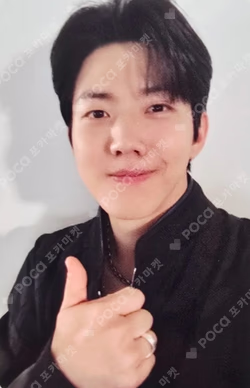 The DECADE APPLEMUSIC DOWOON photocard image