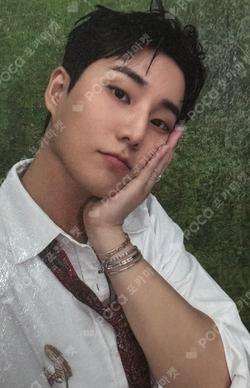 The DECADE Six on the Dice ver. Young K photocard image