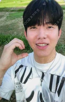 The DECADE FANS SHOP DOWOON photocard image