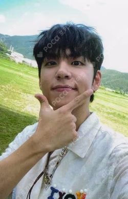 The DECADE FANS SHOP