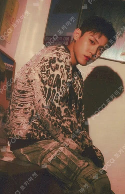 UPSIDE DOWN kiwee ALBUM VER. DOWN Ver.