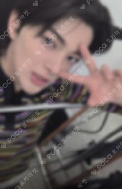 COLOR OUTSIDE THE LINES WEVERSE LUCKY DRAW KEONHO photocard image