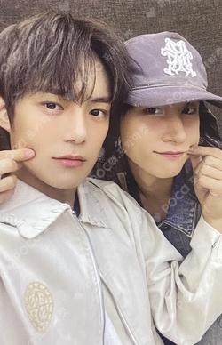 THE X RELEASE EVENT Unit photocard image