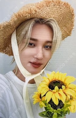 DUH! WITHMUU THEO photocard image