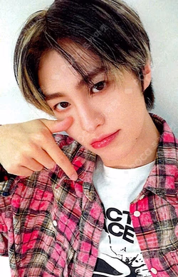 Youth Chapter 3 : ROMANTIC YOUTH INTERASIA AYDEN photocard image