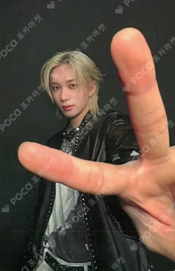 DUH! POP-UP STORE REWARD THEO photocard image
