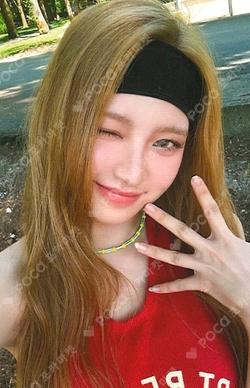 DANCING ALONE WITHMUU HAUM photocard image