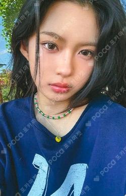 DANCING ALONE WITHMUU KYA photocard image