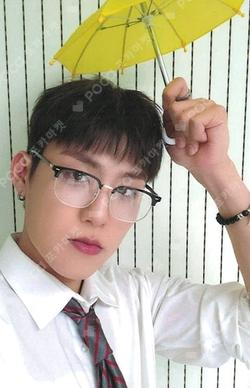 UPSIDE DOWN MAKESTAR PARK WOO JIN photocard image