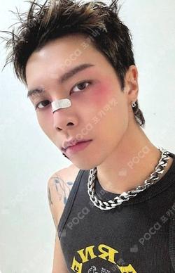 2025 SEASON'S GREETINGS T-SHIRT SET JOHNNY photocard image