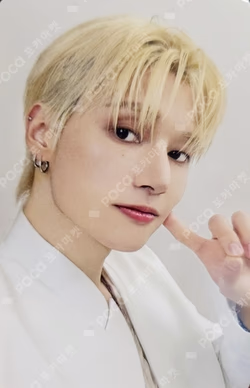 ATEEZ WOOYOUNG photocard image