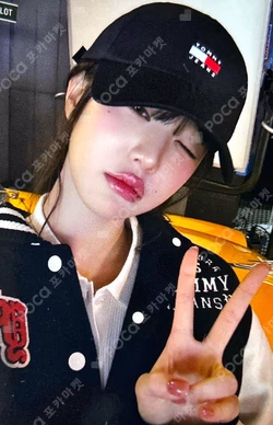 TOMMY JEANS