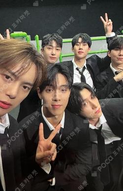 2025 MONSTA X CONNECT X RANDOM PHOTOCARD PACK Unit photocard image