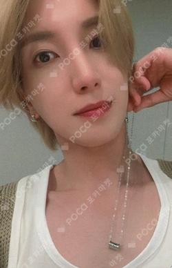 LEETEUK ARTIST BIRTHDAY MINI CAKE HOLDER