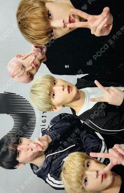 HELLO' Chapter Ø. Hello, Strange Dream DOCONCERT Unit photocard image