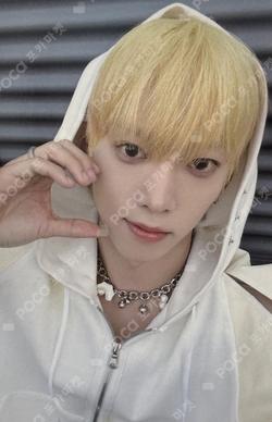 LOUD & PROUD kiwee ver.