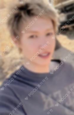 COLOR OUTSIDE THE LINES RELEASE PARTY LIVE WEVERSE MARTIN photocard image