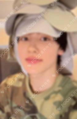 COLOR OUTSIDE THE LINES RELEASE PARTY LIVE WEVERSE SEONG HYEON photocard image